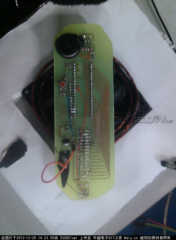 无线供电的LED旋转时钟 附视频