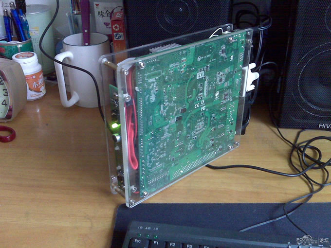 点击查看原图 show 一下我的家庭影院 超大显示器+DIY超小主机