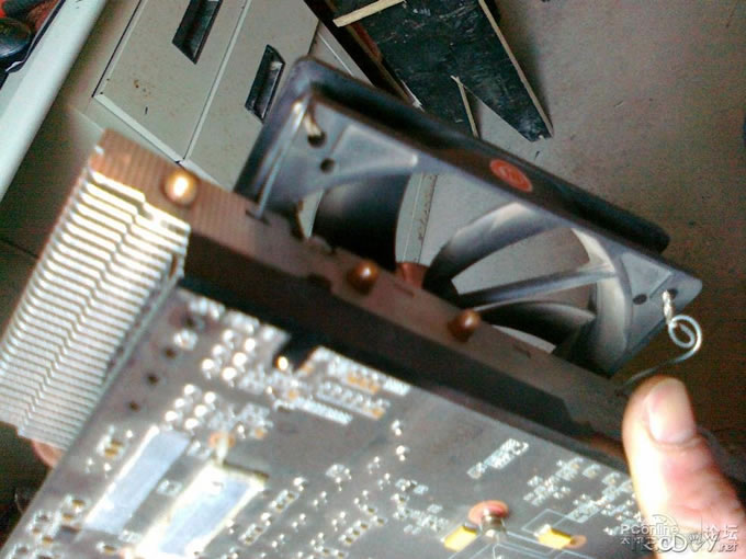 点击查看原图 显卡热管散热风扇暴改超大风量