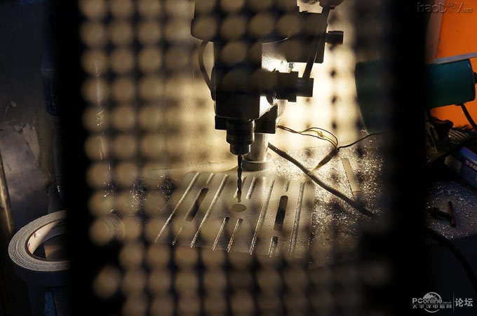 点击查看原图 DIY终极小机箱电脑主机~~