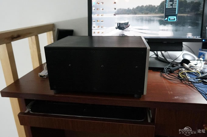 点击查看原图 DIY终极小机箱电脑主机~~