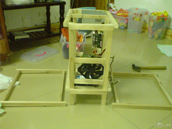 点击查看原图 一物多用,33.5元打造灯箱效果的木质电脑机箱