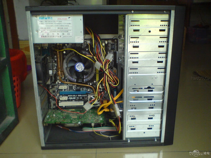点击查看原图 一物多用,33.5元打造灯箱效果的木质电脑机箱