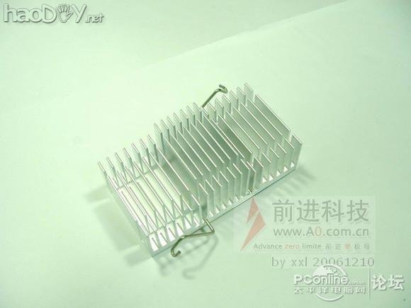 点击查看原图 软硬大改T5710瘦客户机,废旧饼罐改造电脑机箱,30W节能迷彩下载