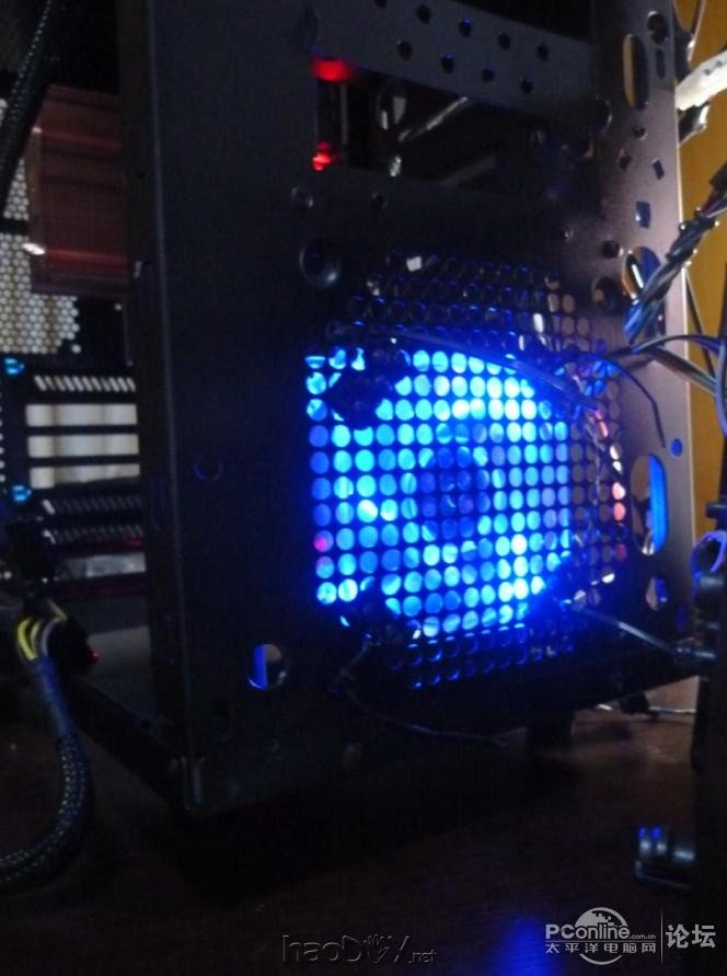 点击查看原图 电源上翻~走线~铝合金~亚克力~荧光透明电脑主机机箱