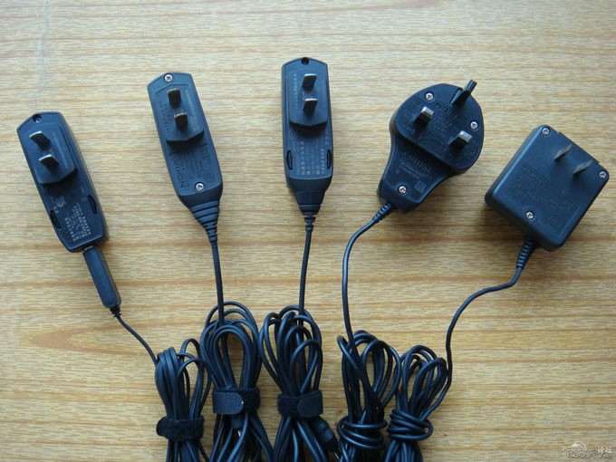 点击查看原图 为了让网络更稳定 我决定为moden和路由器加强散热器架