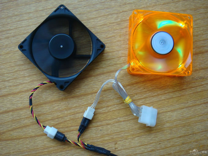 点击查看原图 为了让网络更稳定 我决定为moden和路由器加强散热器架