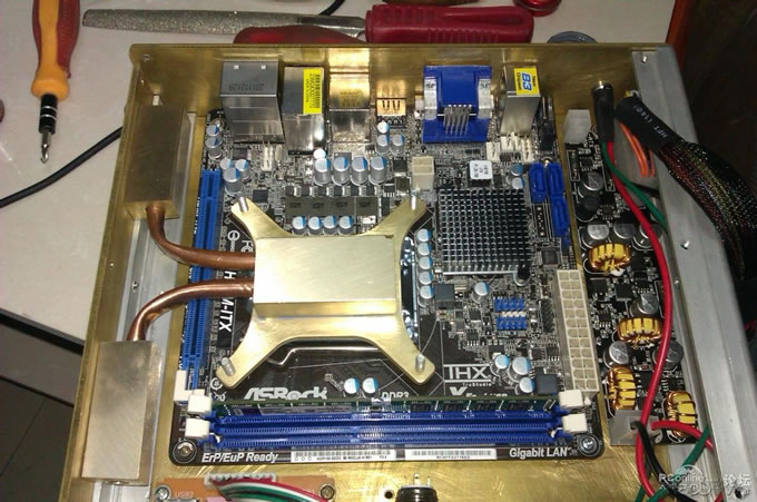 点击查看原图 DIY超MINI,零噪音HTPC 电脑