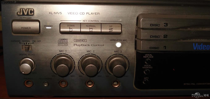 点击查看原图 牛人DIY的HTPC机箱