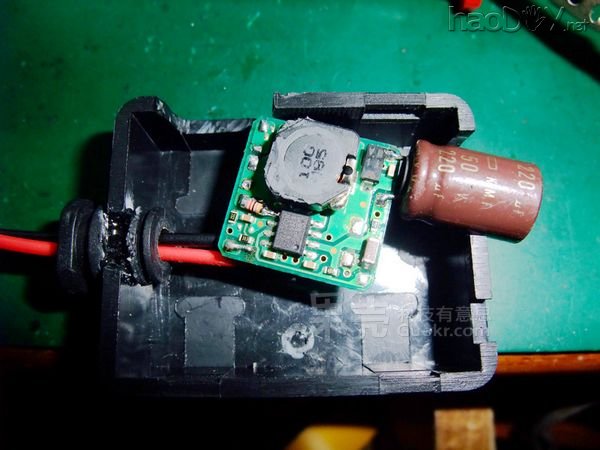 自制高效车用手机充电器