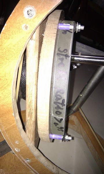 IMAG0157.jpg DIY 203 F6 开放式独臂牛反天文望远镜....手持目镜后拍月