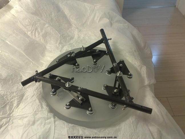 主镜安上三角托.JPG 主镜安上三角托.JPG