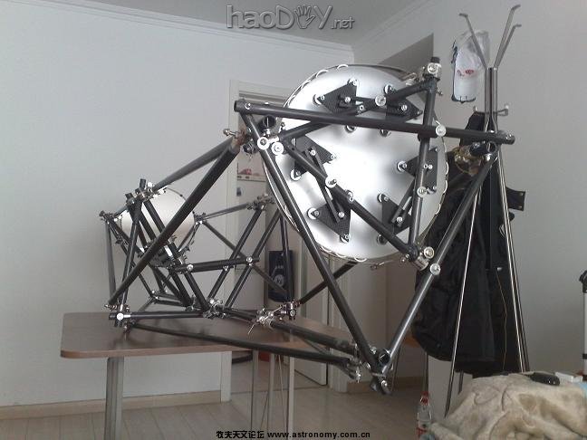 平放在桌上.JPG 平放在桌上.JPG