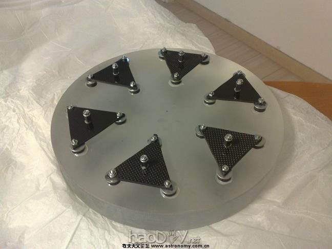 悬吊板打孔.JPG 悬吊板打孔.JPG