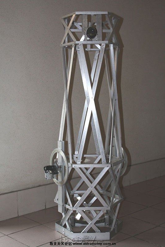 002.jpg 纯手工打造大牛顿反射式天文望远镜--X型镜筒DOB支架