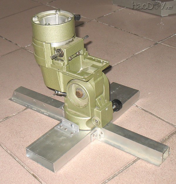 012.jpg 纯手工打造大牛顿反射式天文望远镜--X型镜筒DOB支架