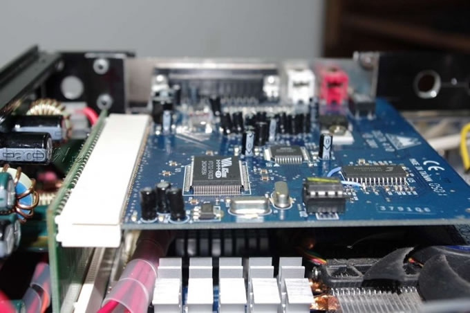 ×°ÁËһ̨µÍµ÷¶øÓÖÉÔÌØ±ðµÄPCHIFIСÖ÷»ú