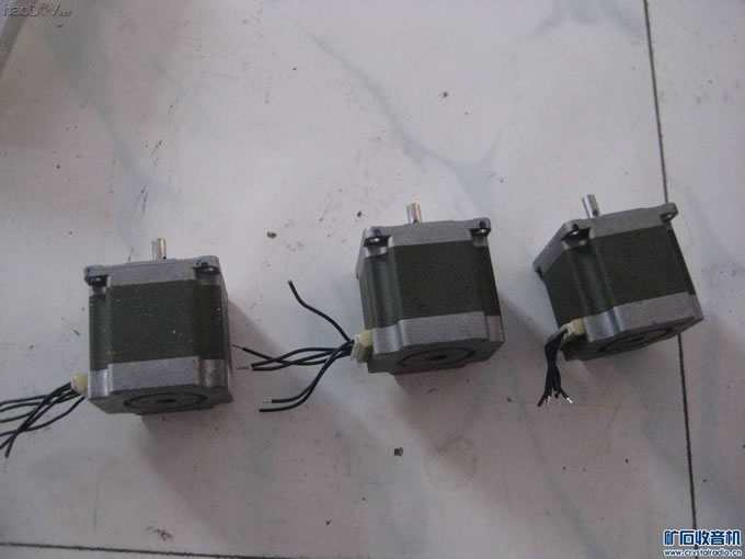 步进电机.jpg diy全铝板4030数控雕刻机