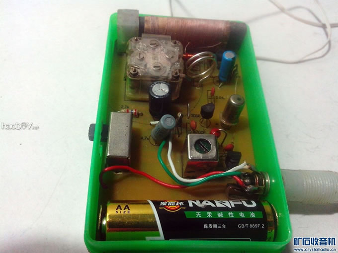 机芯装入小所料盒中4.jpg 简易FM/AM两波段收音机diy制作