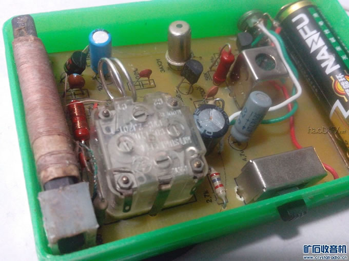 机芯装入小塑料盒中7.jpg 简易FM/AM两波段收音机diy制作