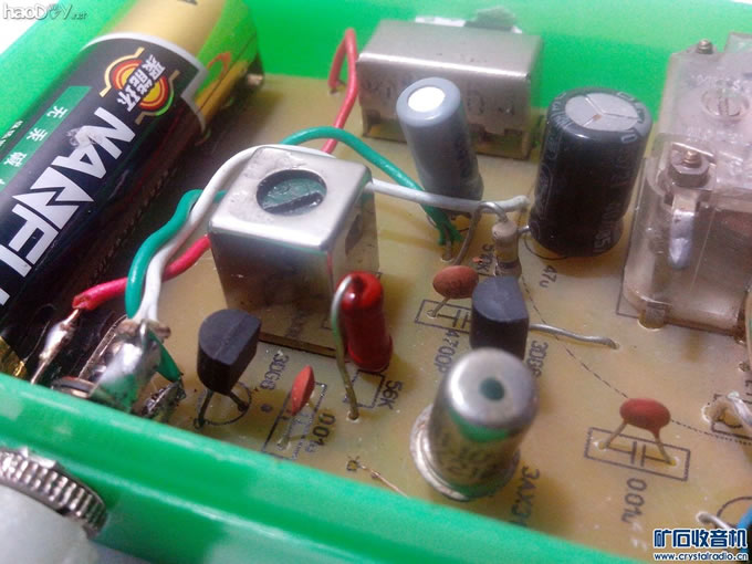 机芯装入小塑料盒中5.jpg 简易FM/AM两波段收音机diy制作