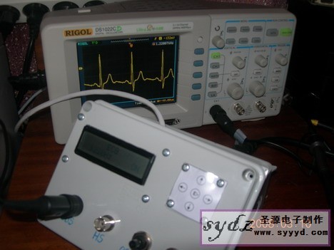 AVR_DDS_signal_generator_working.jpg AVR单片机的DDS信号发生器V2.0-正弦波-方波-锯-三角形-心电图和