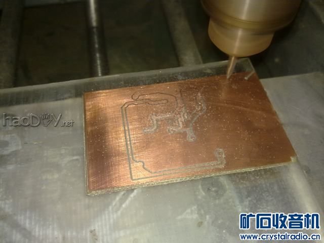20120907274.jpg 发一个钻pcb的高精度台钻