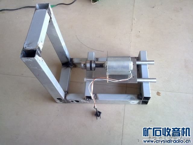 20120905271.jpg 发一个钻pcb的高精度台钻