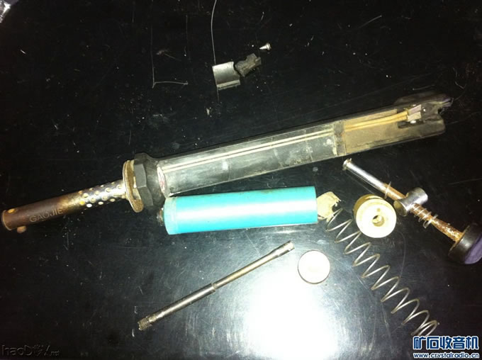 00.jpg 修旧利废制作电动吸锡器