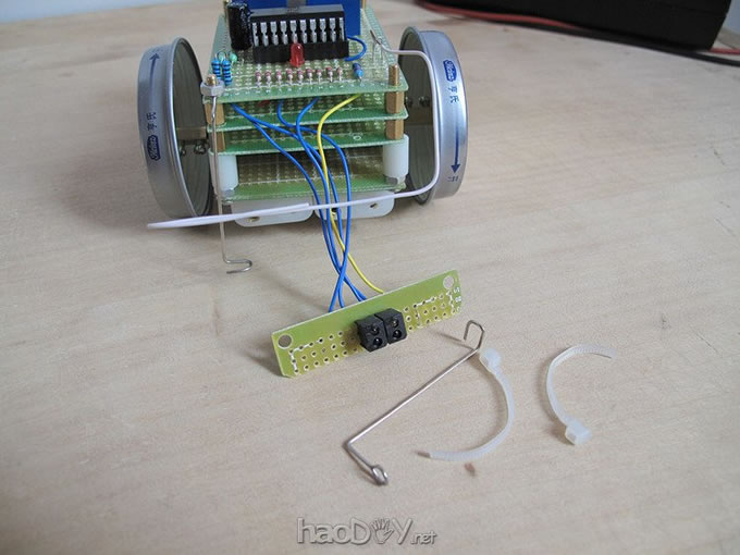 微型机器人系列-模拟计算机循线小车 附视频