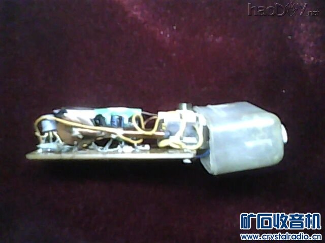 IMG0832A.jpg 微 型 硅 管 二 管 收 音 机