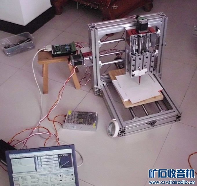 0006.jpg 前时连凑带糊的做了雕刻机,重新上马