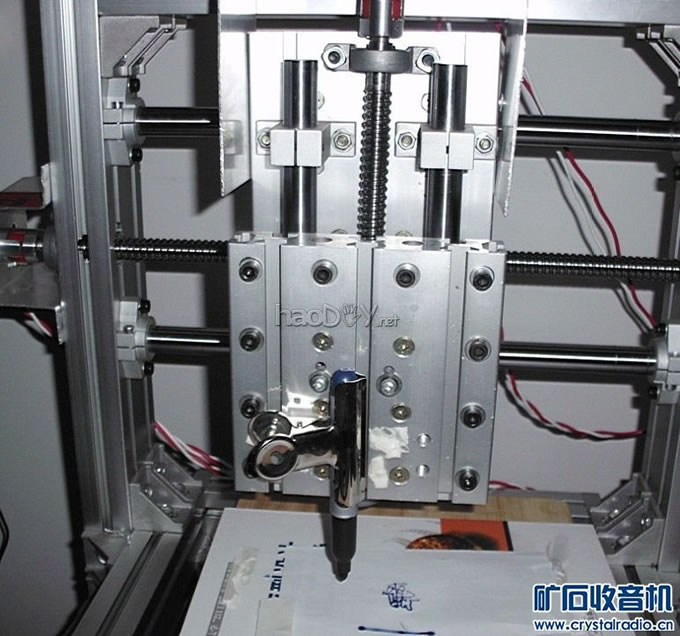 0005.jpg 前时连凑带糊的做了雕刻机,重新上马