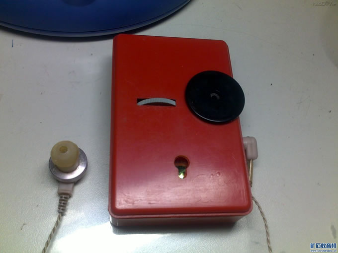 20121223315.jpg 袖珍式2P2电子管单灯再生收音机