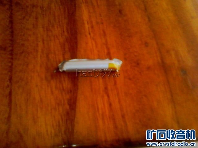 这个是电池挺小的吧电子烟里的 现代元件做的636晶体管收音机