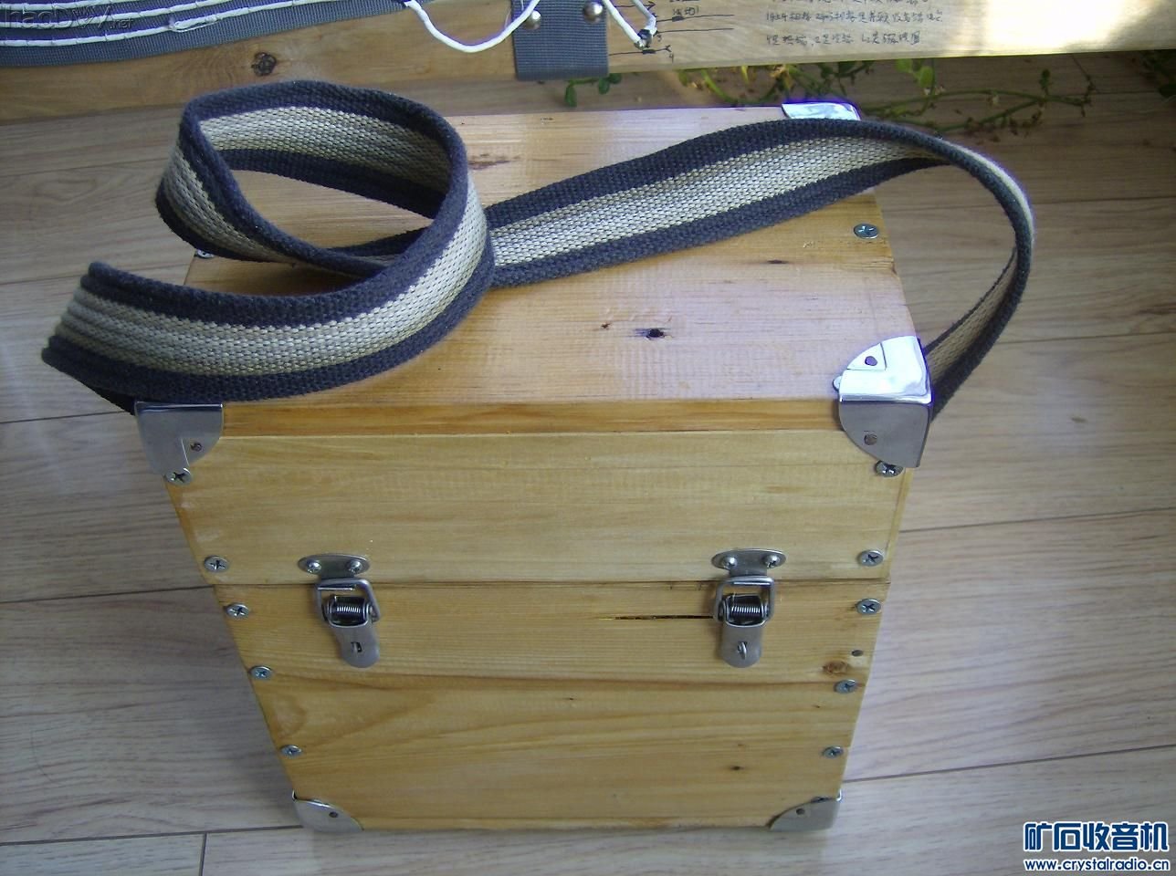 HPIM0672.JPG 画轴大环场效应管检波中波矿石收音机