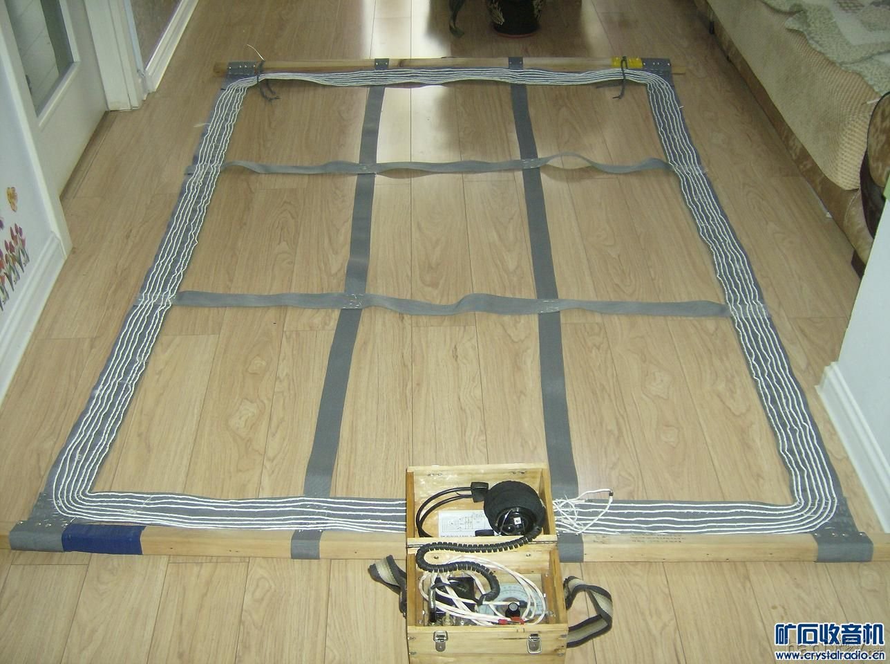 HPIM0680.JPG 画轴大环场效应管检波中波矿石收音机