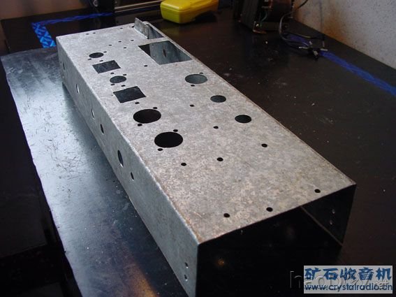 用1毫米厚的镀锌板作地盘 用1毫米厚的镀锌板作地盘