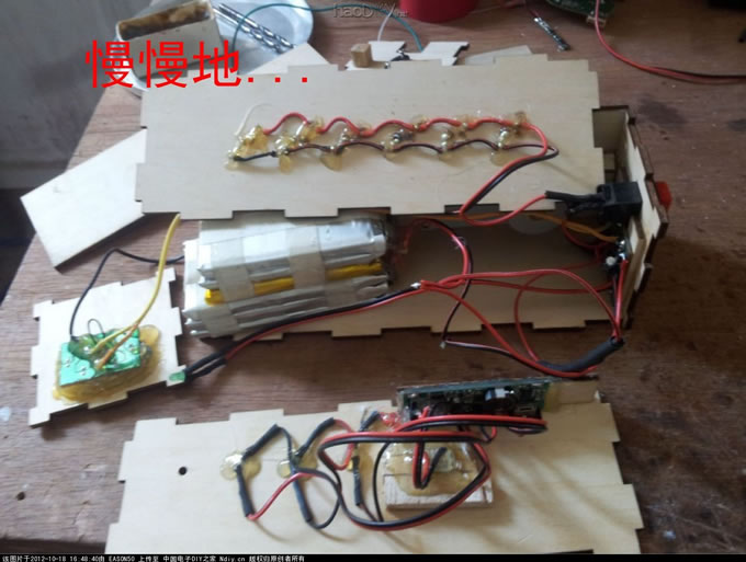 09.jpg 用木盒DIY了强大的手机移动电源