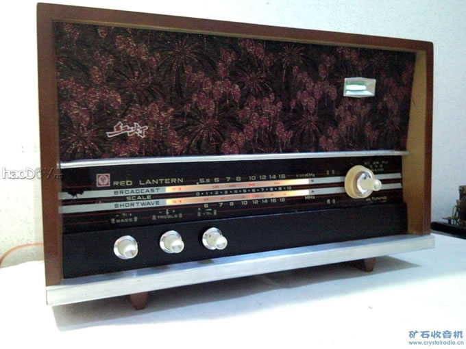 以假乱真的红灯机整机外观4.jpg 以假乱真的红灯机整机外观4.jpg