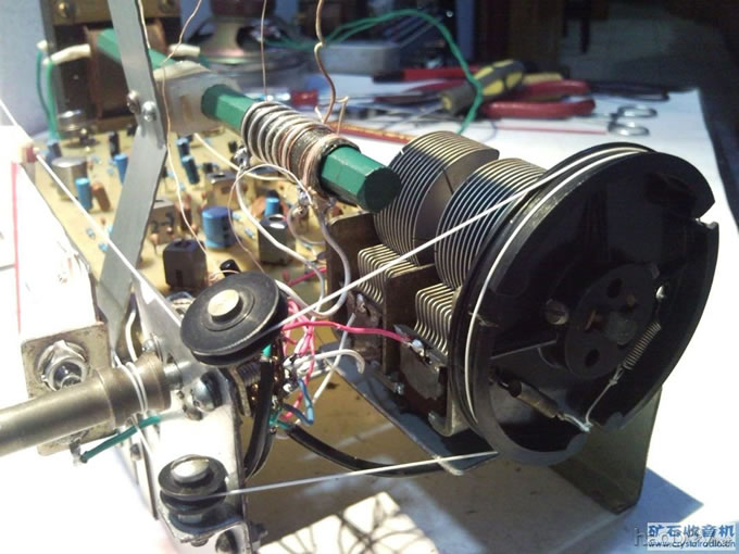 拉线机构2.jpg 拉线机构2.jpg