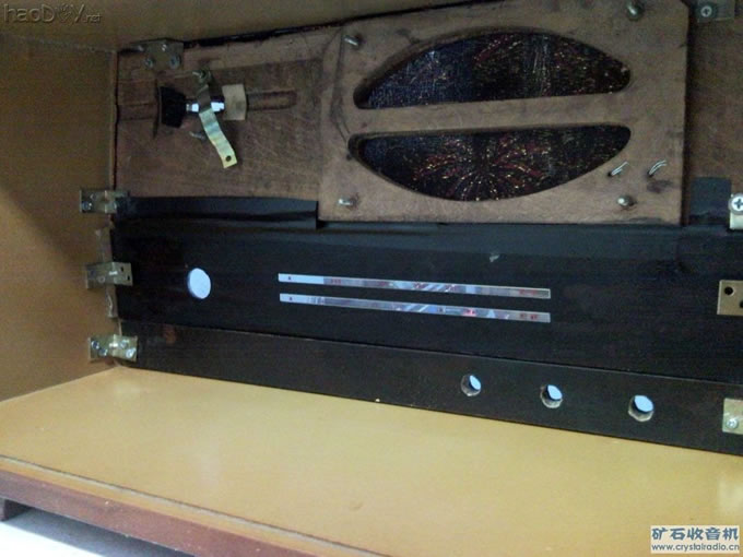 机壳面板内部的紧固件.jpg 机壳面板内部的紧固件.jpg