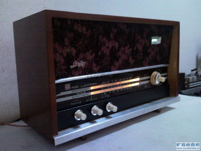 以假乱真的红灯机整机外观3.jpg 以假乱真的红灯机整机外观3.jpg