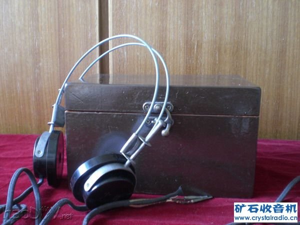 CIMG3946.JPG 用老元件和高仿元件制作的矿石收音机