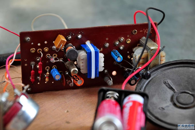 板子正面.JPG 两管再生收音机