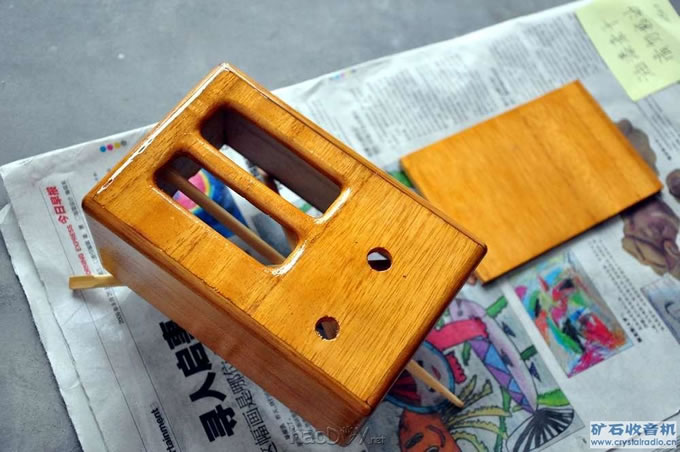 光油完成.JPG 两管再生收音机