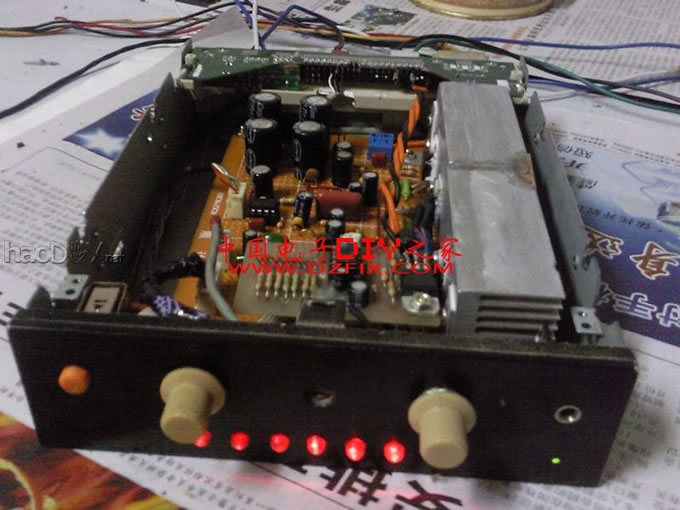 相册0561_副本.jpg 装在光驱里的功放