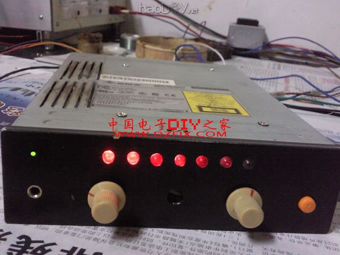 相册0563_副本.jpg 装在光驱里的功放