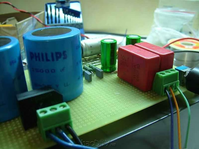 14.jpg 全洞洞板LM4766裸奔功放(homeboy)