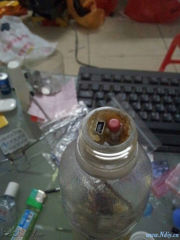 充电和开关 自制LED强光灯防水手电筒